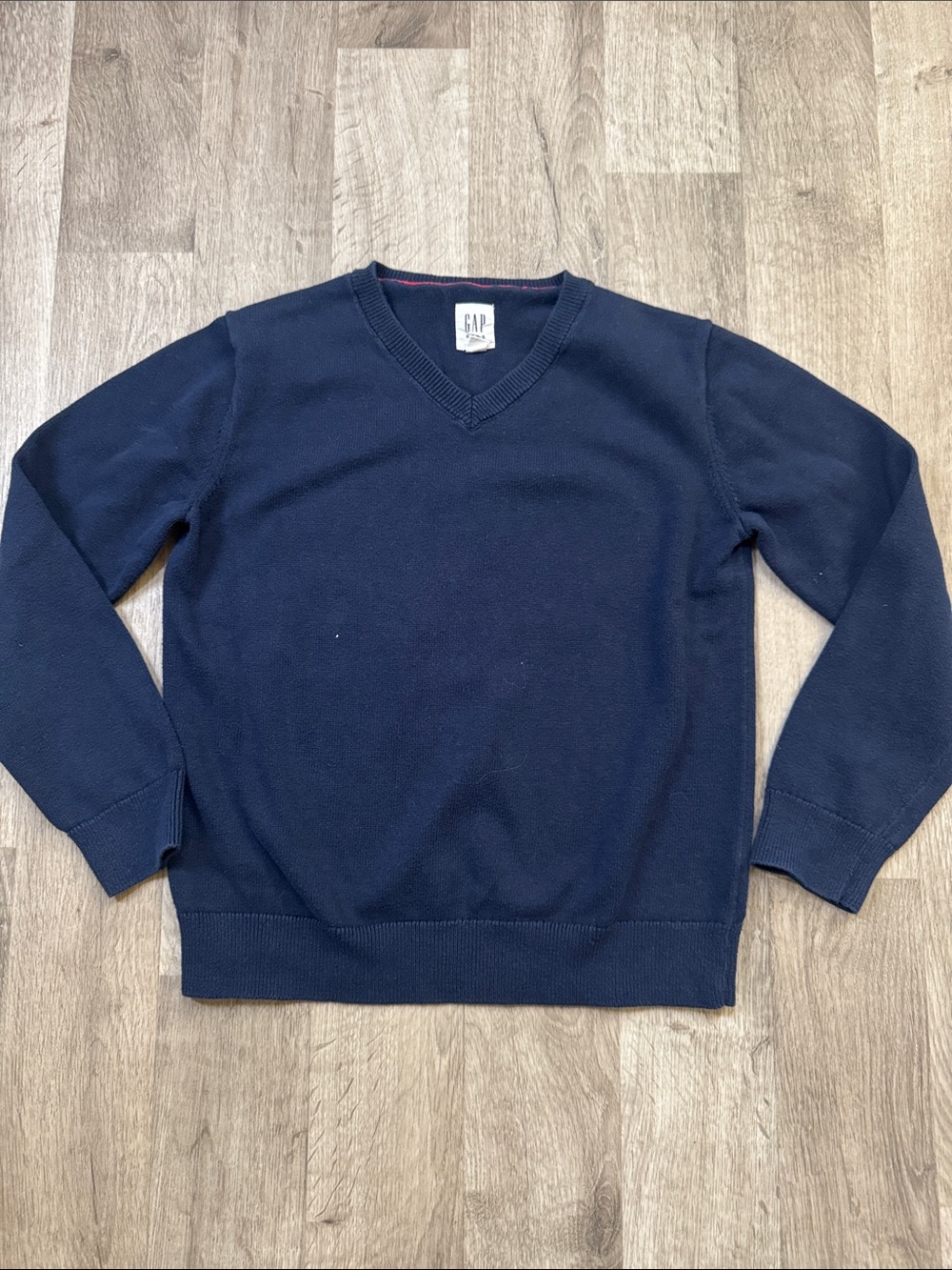 GAP Kid’s Dark Navy V-Neck Sweater. Size Large (10-12)